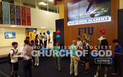 FIU Students Explore the Bible with On-Campus Group