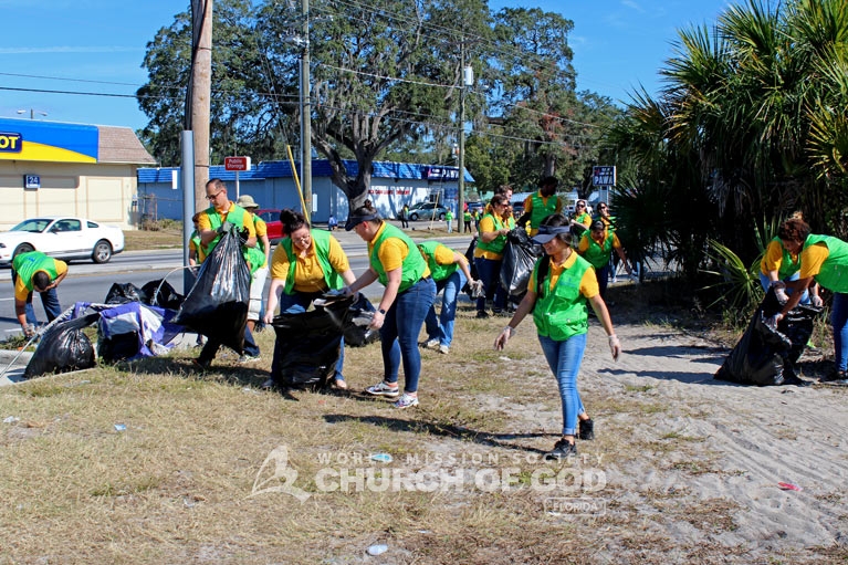 World Mission Society Church of God, wmscog, Mother's Street, cleanup, movement, mother, campaign, trash, garbage, leaves, volunteers, volunteerism, unity, global, world, florida, fl, tampa, jacksonville, miami, orlando, christian